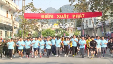 Lễ phát động "Toàn dân rèn luyện thân thể theo gương Bác Hồ vĩ đại", "Ngày chạy Olympic", "Giải Việt dã thanh niên Sìn Hồ".