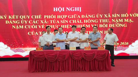 Hội nghị ký kết Quy chế phối hợp giữa Đảng ủy các xã Tủa Sín Chải, Hồng Thu, Nậm Mạ và Nậm Cuổi về thực hiện nhiệm vụ bồi dưỡng của Trung tâm chính trị Sìn Hồ