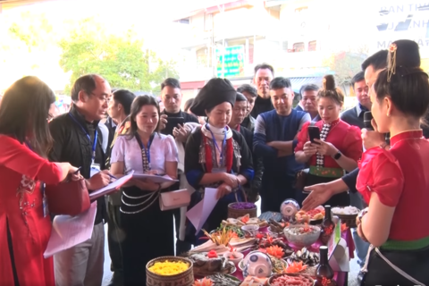 Độc đáo nét văn hóa trong không gian thi ẩm thực