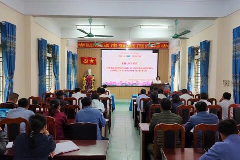 Trung tâm chính trị Sìn Hồ Khai giảng lớp bồi dưỡng nghiệp vụ công tác kiểm tra giám sát và thi hành kỷ luật đảng