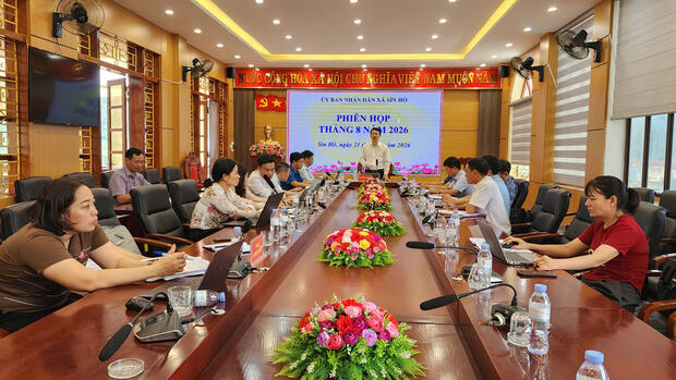 Phiên họp UBND xã tháng 8 năm 2026